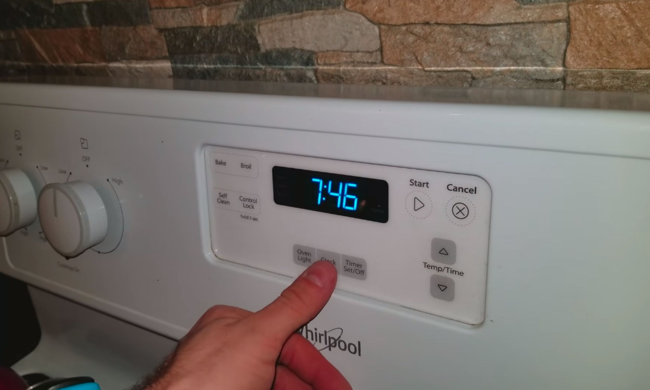 How to set clock on whirlpool oven